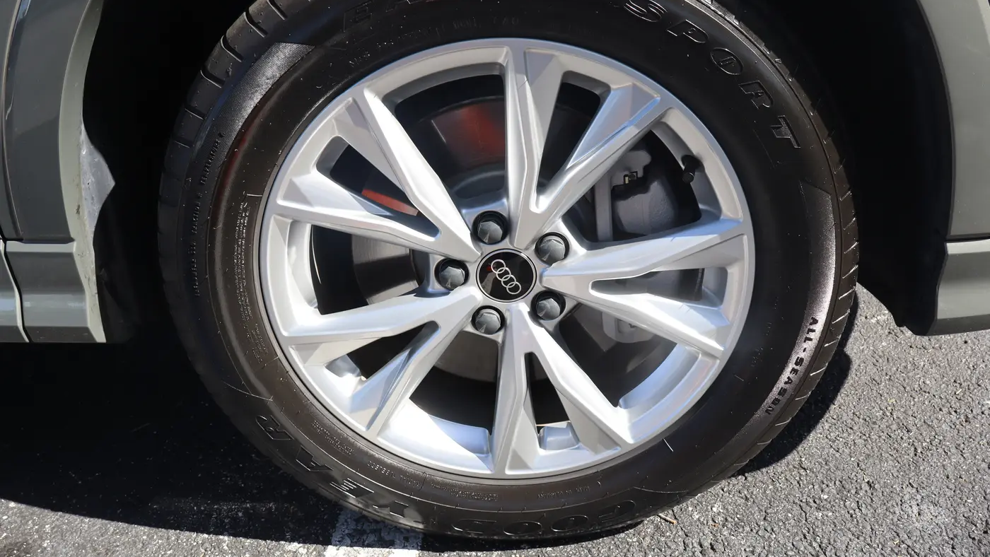 2023 Audi Q3 quattro S line Premium 45 TFSI