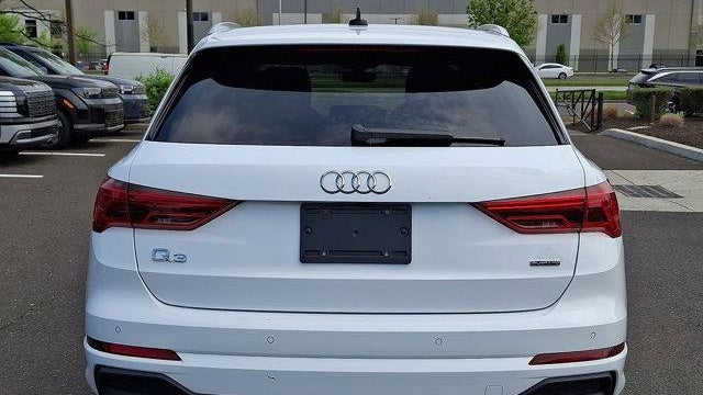 2025 Audi Q3 quattro S line Premium 45 TFSI