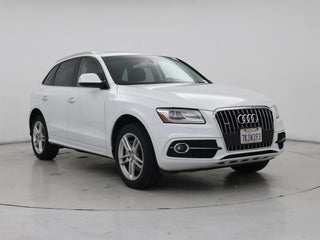 2015 Audi Q5 with Ibis White Exterior