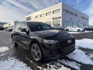 2023 Audi Q5 with Mythos Black Exterior