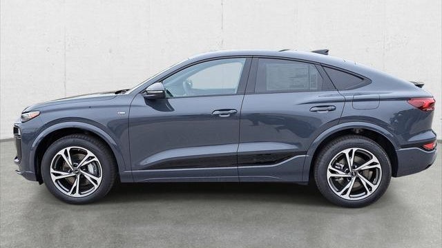 2027 Audi Q6 Sportback e-tron quattro Premium Plus