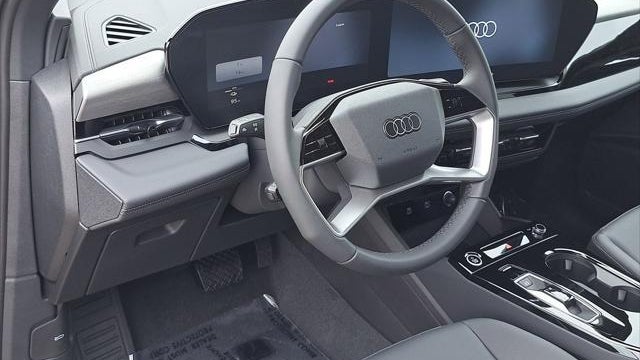 2027 Audi Q6 Sportback e-tron quattro Premium Plus