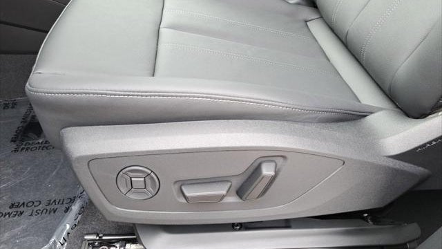 2027 Audi Q6 Sportback e-tron quattro Premium Plus
