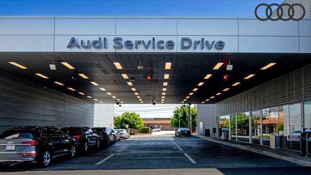 2027 Audi Q6 Sportback e-tron quattro Premium Plus