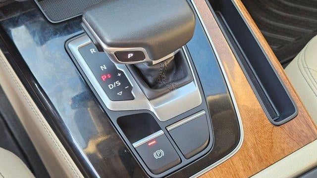 2022 Audi Q5 quattro S line Prem Plus 45 TFSI