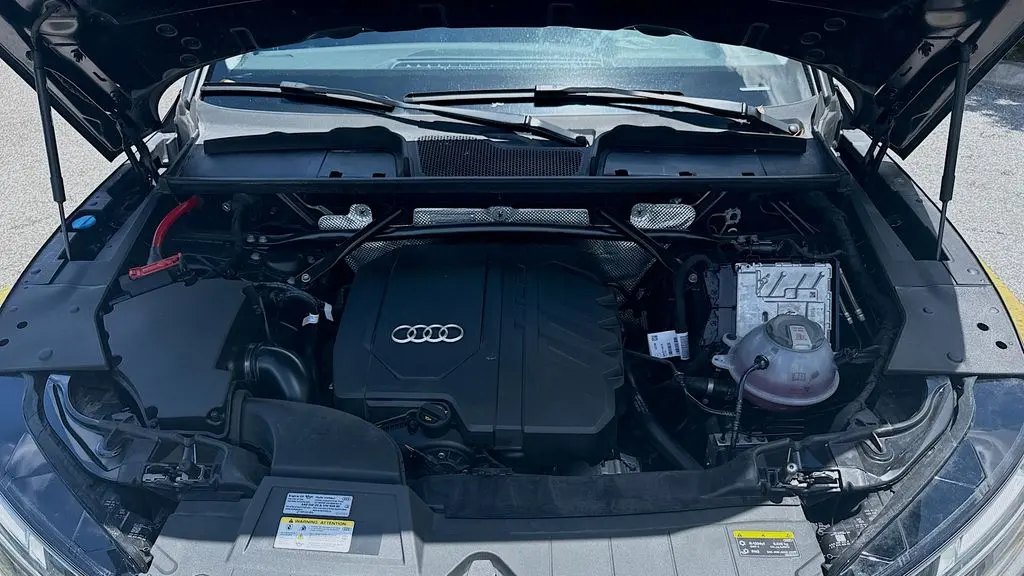 2024 Audi Q5 quattro S line Prem Plus 45 TFSI