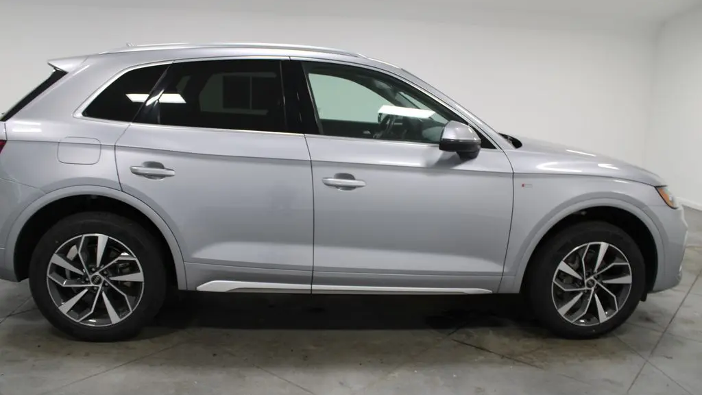 2024 Audi Q5 quattro S line Prem Plus 45 TFSI
