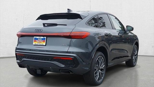 2026 Audi Q5 Sportback quattro Premium Plus TFSI