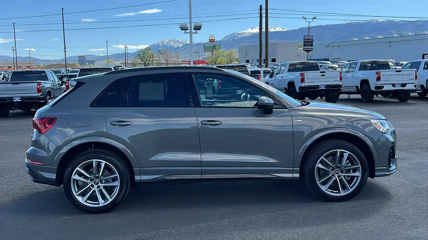 2023 Audi Q3 quattro S line Prem Plus 45 TFSI