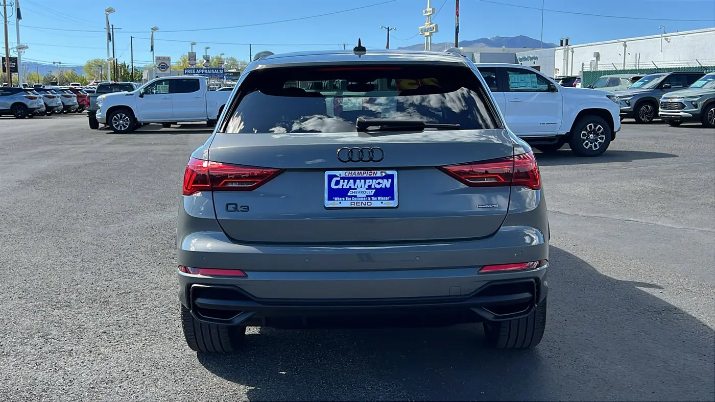 2023 Audi Q3 quattro S line Prem Plus 45 TFSI