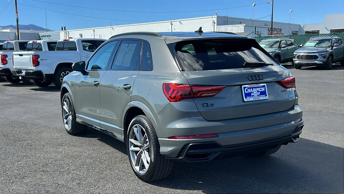 2023 Audi Q3 quattro S line Prem Plus 45 TFSI
