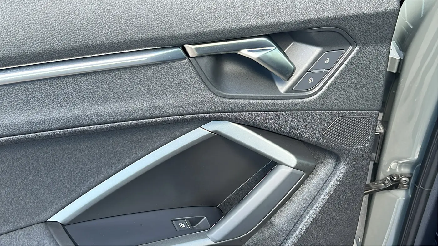 2023 Audi Q3 quattro S line Prem Plus 45 TFSI