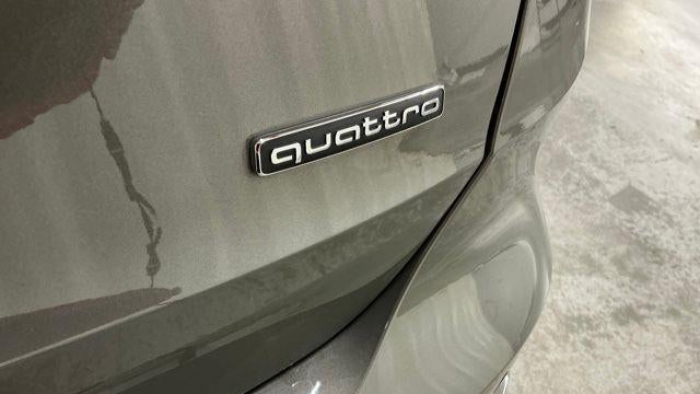 2024 Audi Q3 quattro S line Prem Plus 45 TFSI