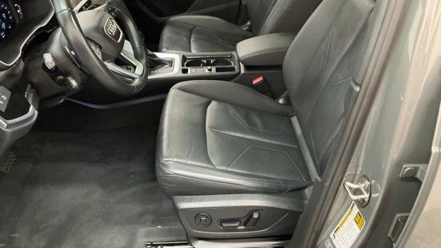 2024 Audi Q3 quattro S line Prem Plus 45 TFSI