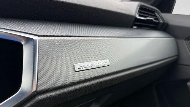2021 Audi Q3 quattro S line Prem Plus 45 TFSI
