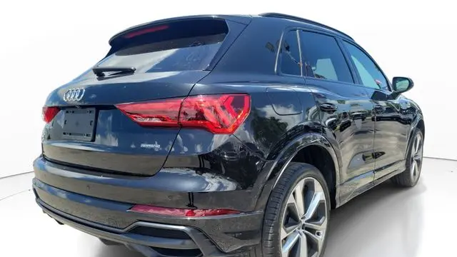 2021 Audi Q3 quattro S line Prem Plus 45 TFSI