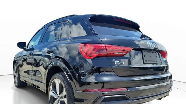2021 Audi Q3 quattro S line Prem Plus 45 TFSI