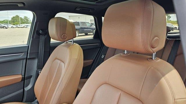 2024 Audi Q3 quattro S line Prem Plus 45 TFSI