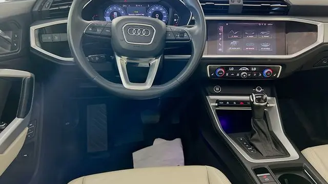 2022 Audi Q3 quattro S line Prem Plus 45 TFSI