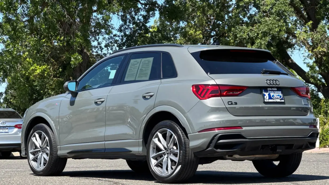 2023 Audi Q3 quattro S line Prem Plus 45 TFSI