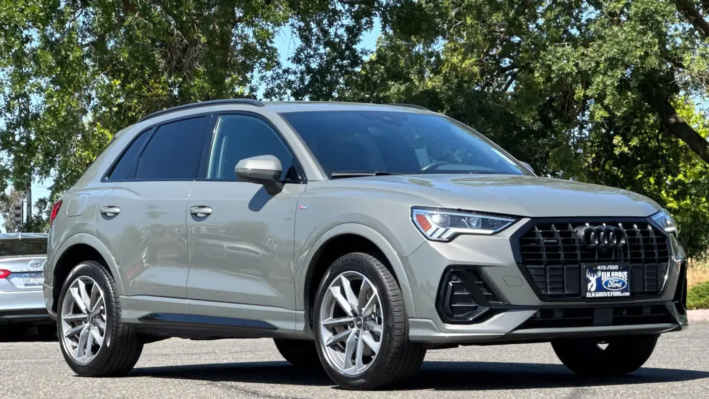 2023 Audi Q3 quattro S line Prem Plus 45 TFSI