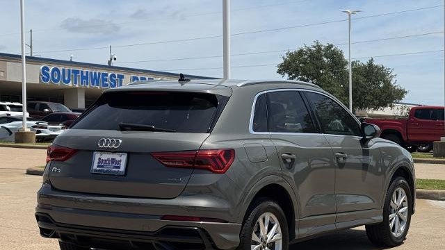 2022 Audi Q3 quattro S line Prem Plus 45 TFSI