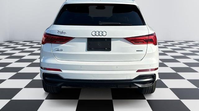 2021 Audi Q3 quattro S line Prem Plus 45 TFSI