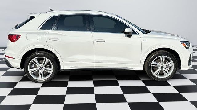 2021 Audi Q3 quattro S line Prem Plus 45 TFSI