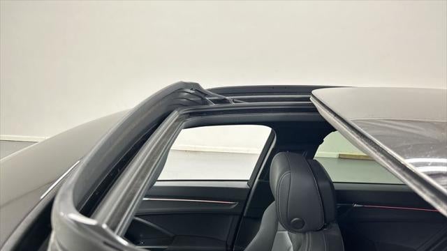 2022 Audi Q3 quattro S line Prem Plus 45 TFSI