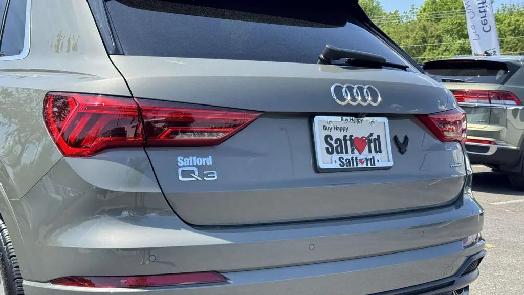 2022 Audi Q3 quattro S line Prem Plus 45 TFSI