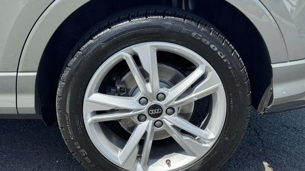 2022 Audi Q3 quattro S line Prem Plus 45 TFSI