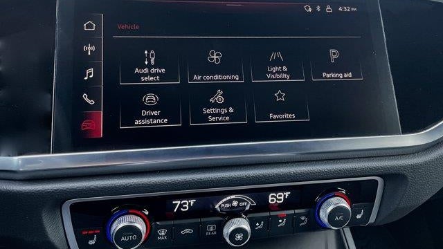 2025 Audi Q3 quattro S line Prem Plus 45 TFSI