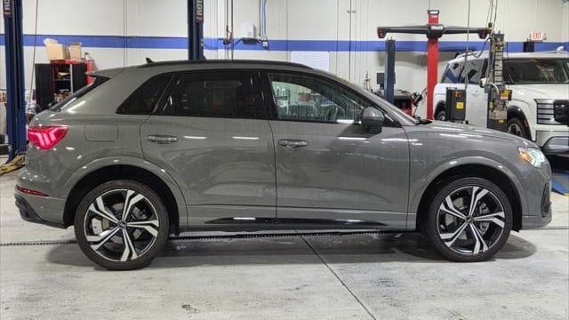 2023 Audi Q3 quattro S line Prem Plus 45 TFSI