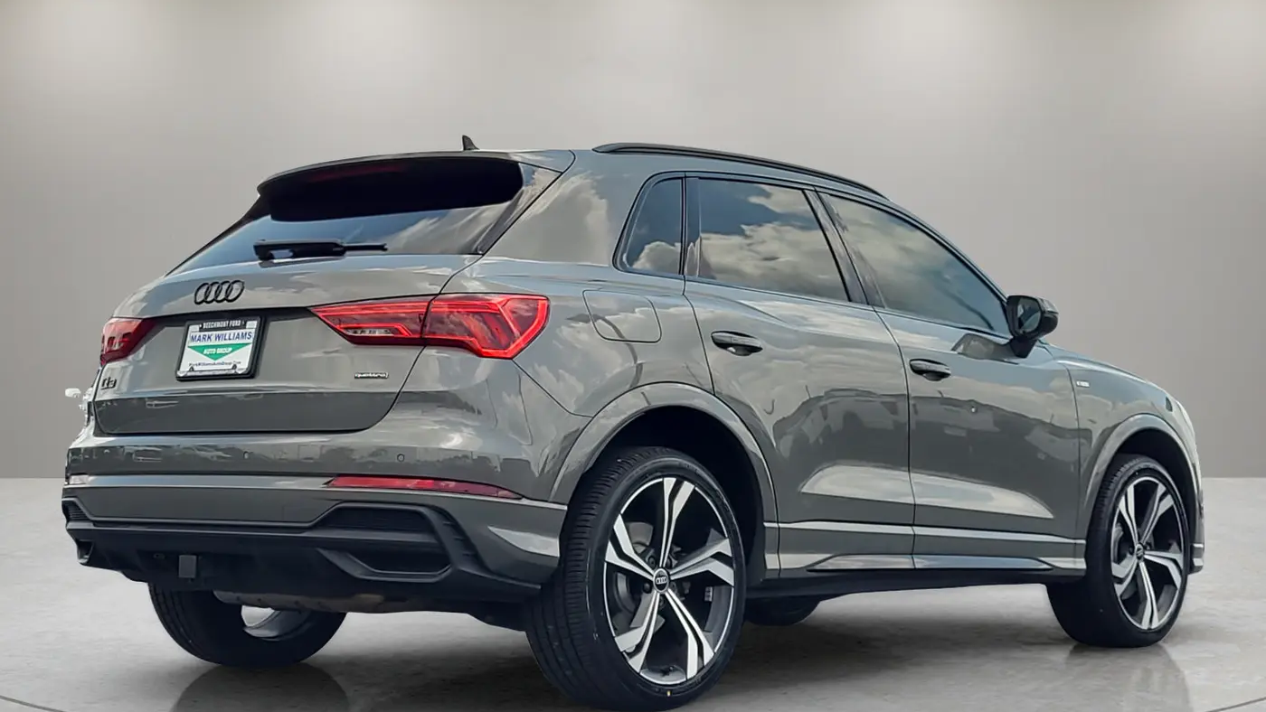 2024 Audi Q3 quattro S line Prem Plus 45 TFSI