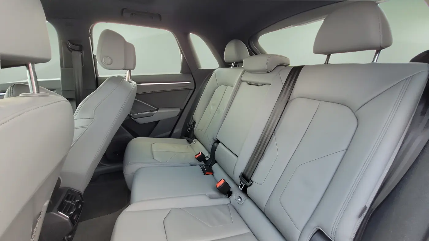 2024 Audi Q3 quattro S line Prem Plus 45 TFSI