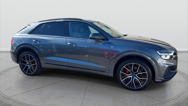 2019 Audi Q8 quattro Premium Plus 55 TFSI