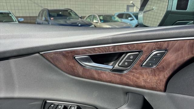 2019 Audi Q8 quattro Premium Plus 55 TFSI