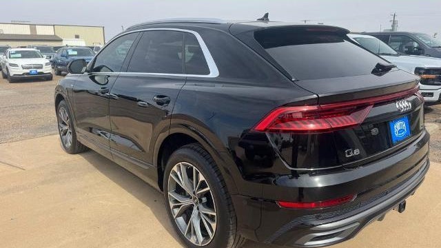 2023 Audi Q8 quattro Premium Plus 55 TFSI