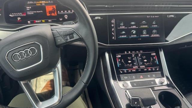 2023 Audi Q8 quattro Premium Plus 55 TFSI
