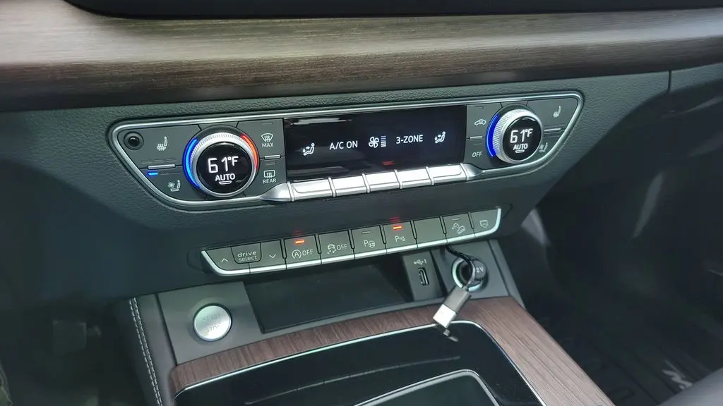 2023 Audi Q5 quattro S line Prestige 45 TFSI