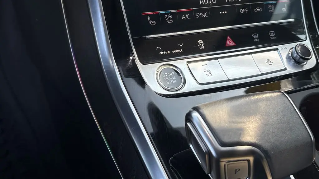 2021 Audi Q8 quattro Prestige 55 TFSI