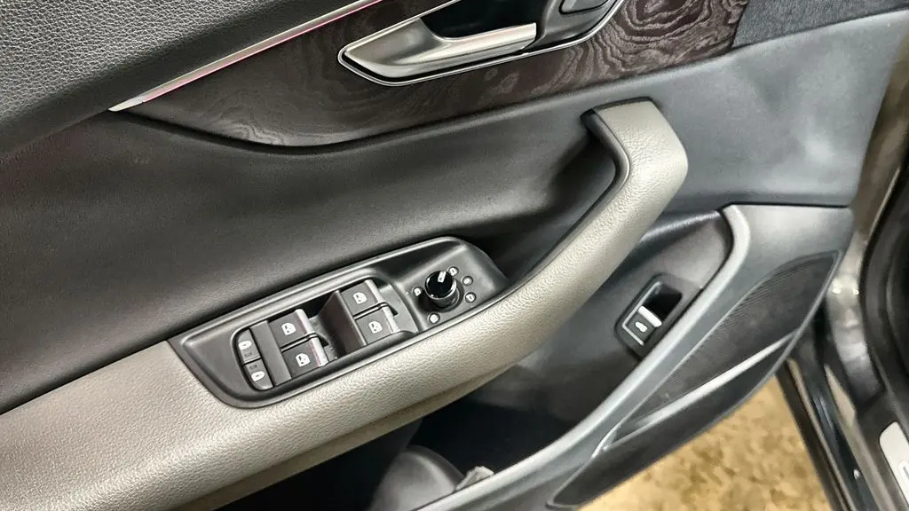 2019 Audi Q8 quattro Prestige 55 TFSI
