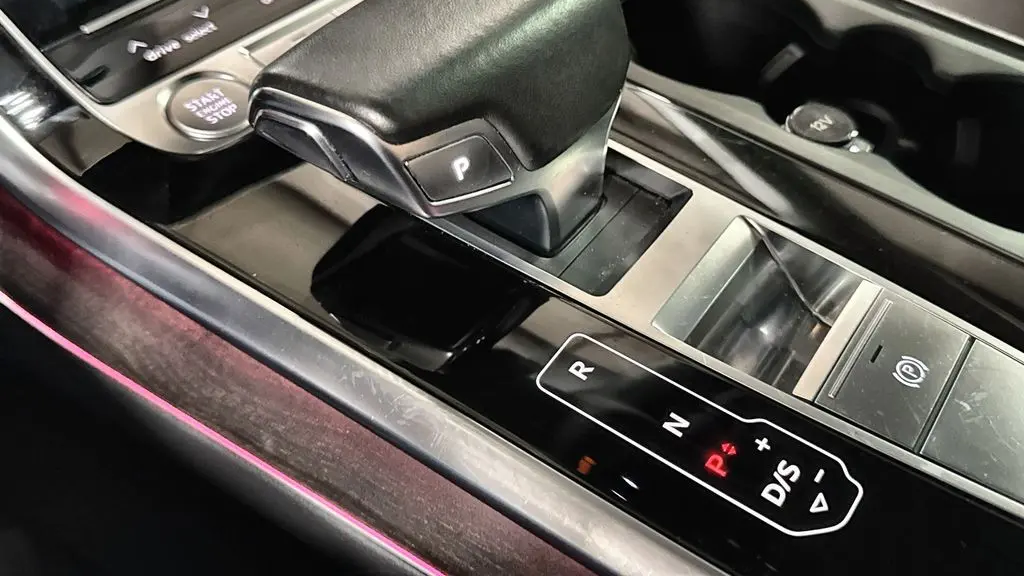 2019 Audi Q8 quattro Prestige 55 TFSI