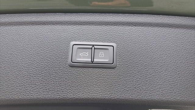 2023 Audi Q5 e quattro S line Premium 55 TFSI