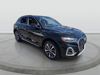 2025 Audi Q5 with Mythos Black Metallic Exterior