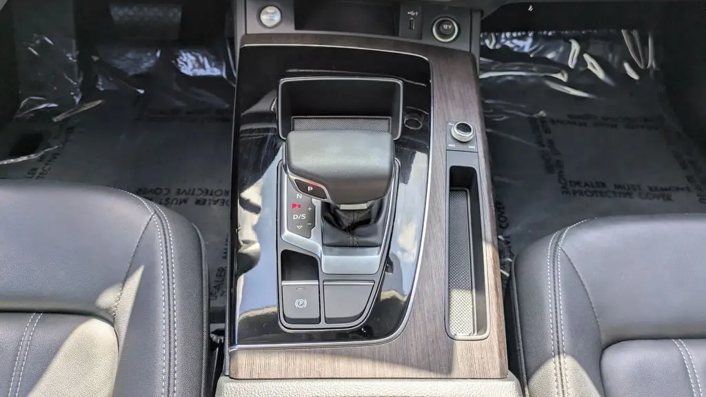 2023 Audi Q5 quattro S line Premium 45 TFSI
