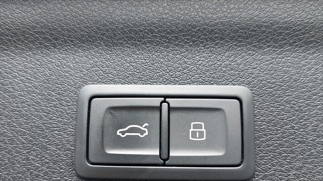 2018 Audi Q3 2.0T quattro Premium Plus