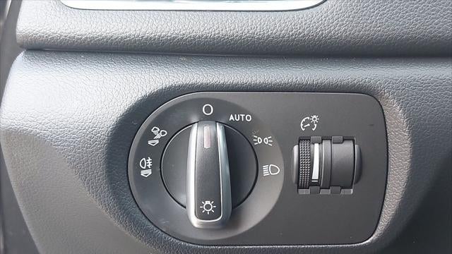 2018 Audi Q3 2.0T quattro Premium Plus