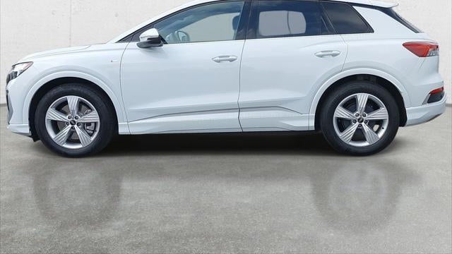 2025 Audi Q4 e-tron quattro Premium 55