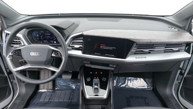2025 Audi Q4 e-tron quattro Premium 55